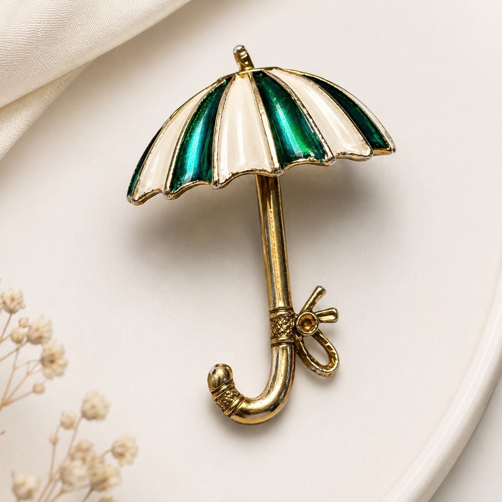 Gerrys Vintage Umbrella Brooch Green White Enamel Gold Tone Parasol Pin Summer